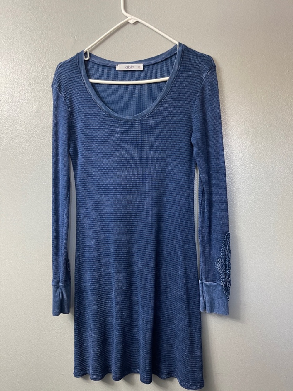 able the label Blue Waffle Knit Boho Faded T-Shirt Dress Size medium Embroidered